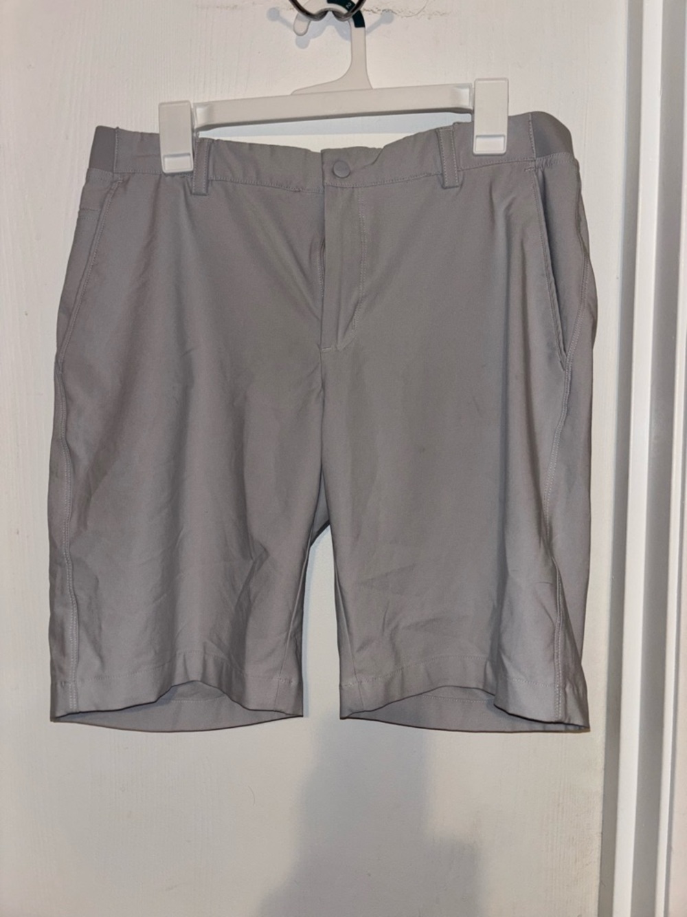 Greg Norman Collection Light Gray Performance Golf Shorts